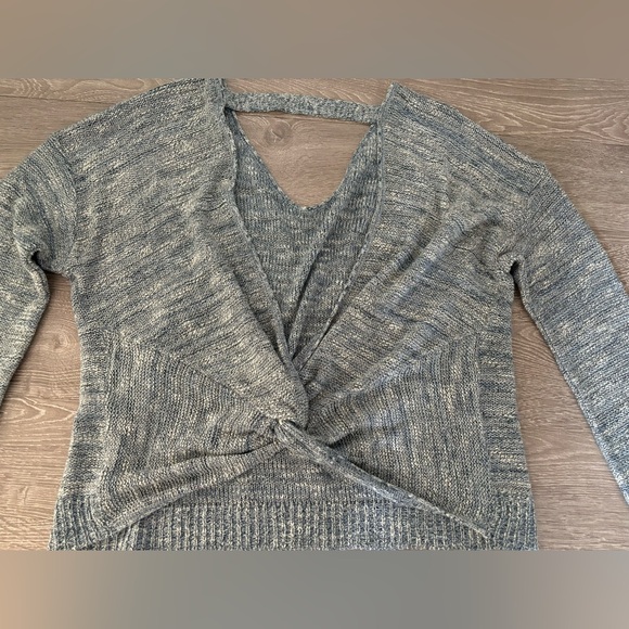 Blue knit low back sweater - Picture 2 of 5